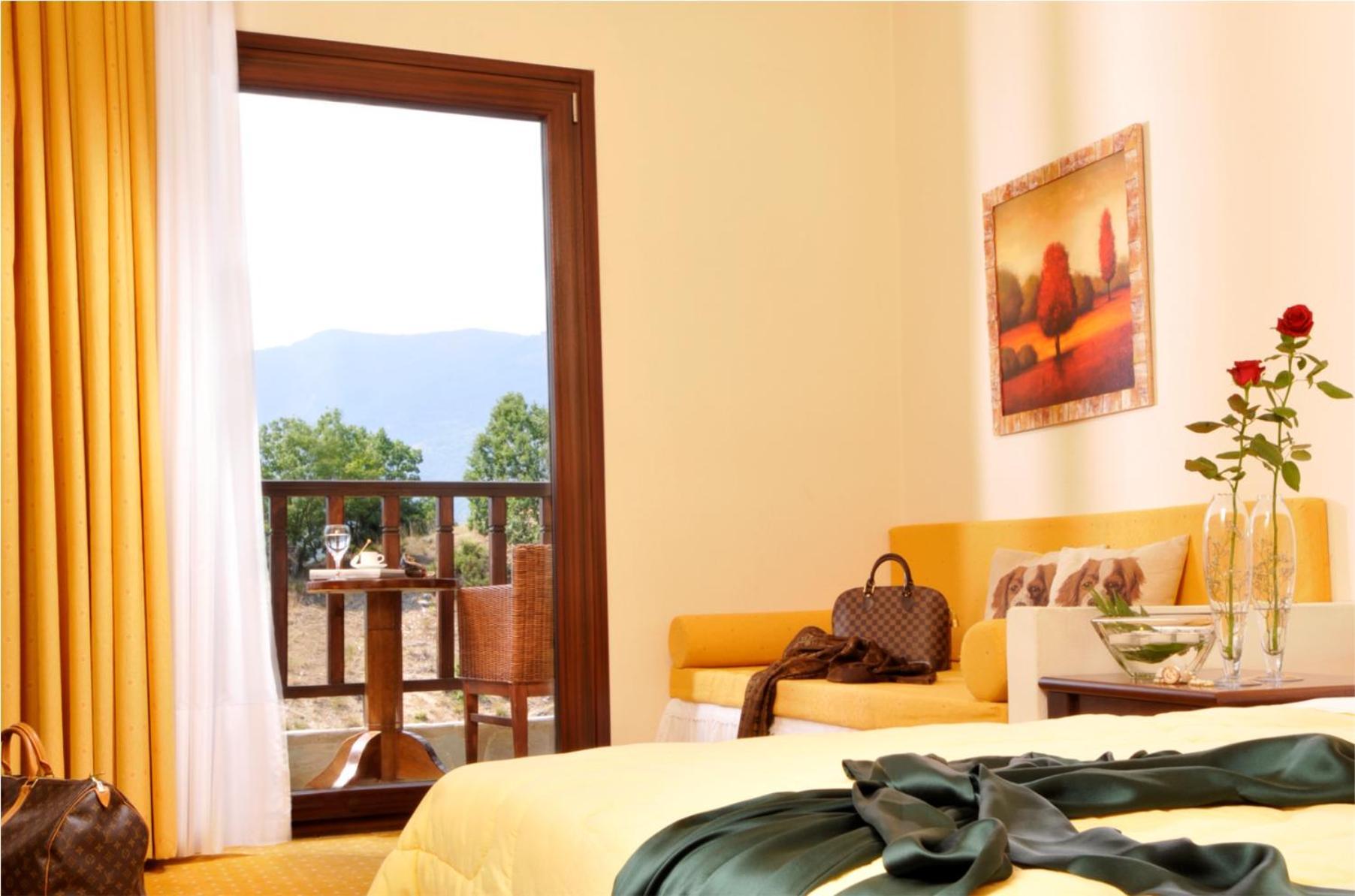 Kaimak Mountain Lodge Панагица Екстериор снимка